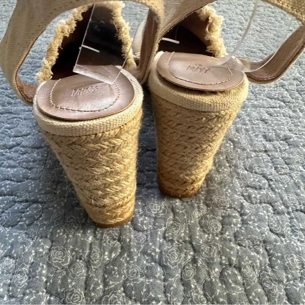 H&M Espadrille Wedge Closed Toe Beige 3.5” Heel Canvas Size 10